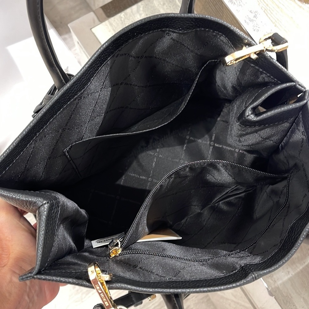 Michael Kors Medium Mirella 35S2G7ZT7L Tote Bag
Black Multi
NWT - Picture 14 of 16